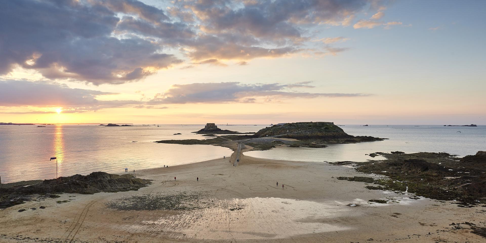 SEX AGENCY in Saint-Malo