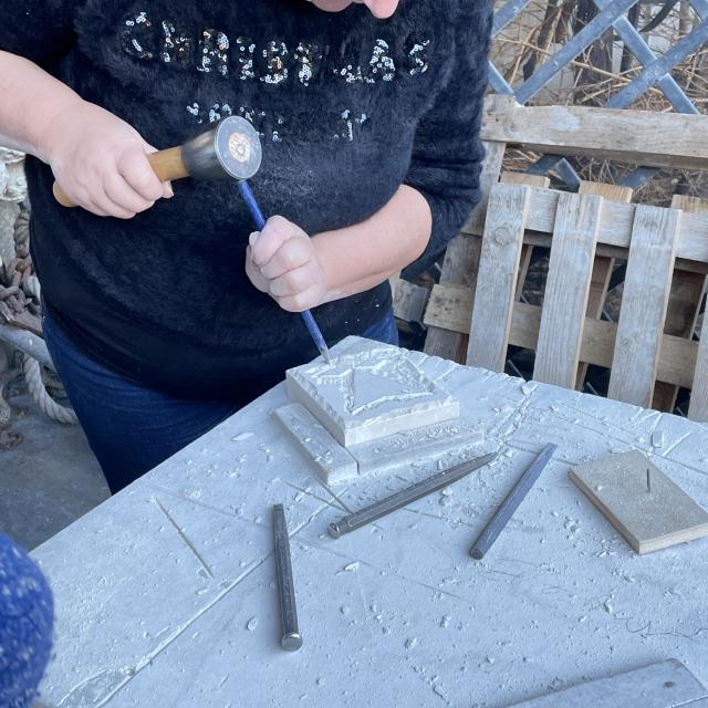 SMBMSM - Stone cutting workshop - maureen at work (2)