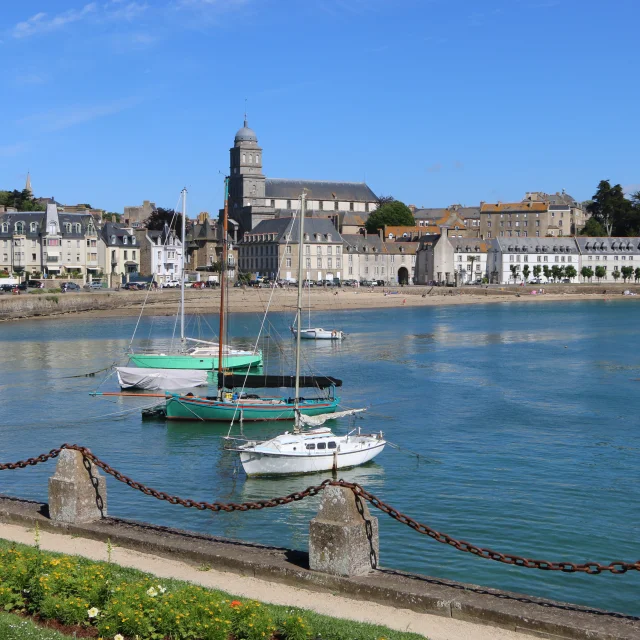 Vue_sur_l_anse_Solidor_-_Saint-Servan_-_Saint-Malo-SMBMSM-3675
