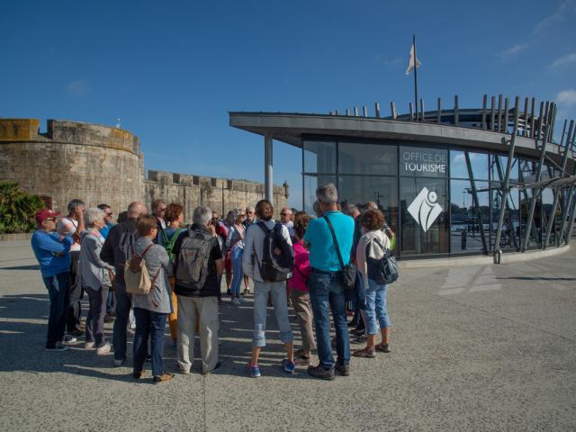 Visite_guidee_-_St_Malo-Yann_Langevin-12200-1200px