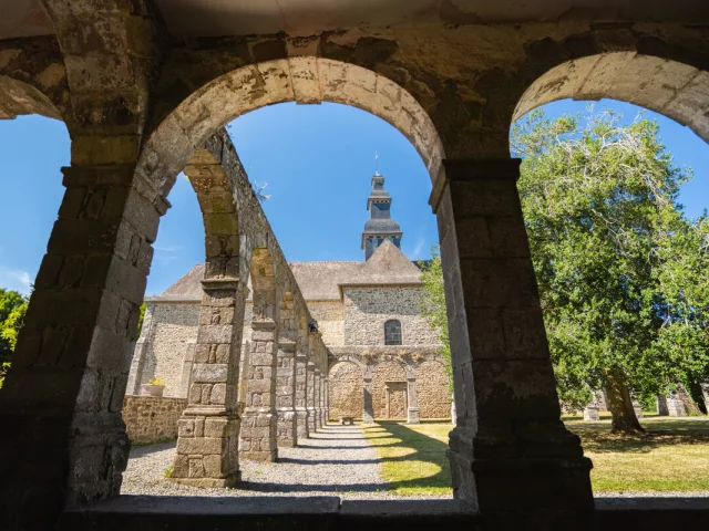 Abbaye Du Tronchet Le Tronchet Thibault Poriel 5077 1200px