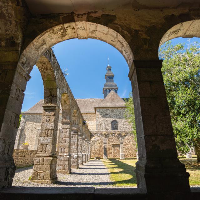 Abbaye Du Tronchet Le Tronchet Thibault Poriel 5077 1200px