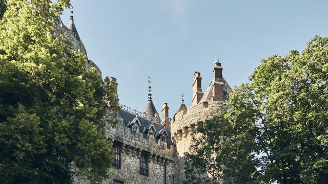 A.Lamoureux - Schloss Combourg - 2030