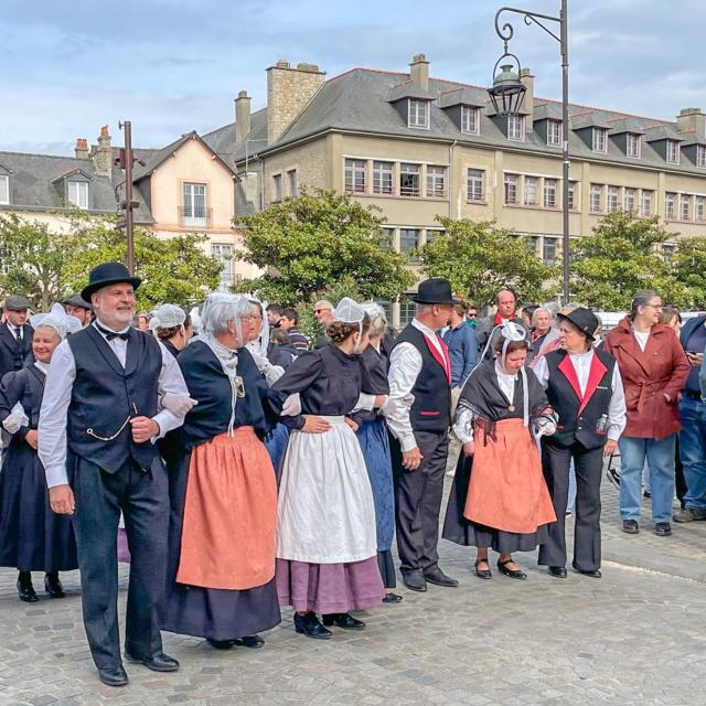 Folklorefestival Dol De Bretagne Smbmsm 5606