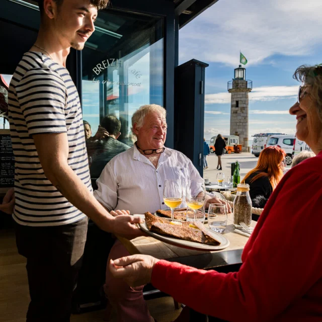 Creperie Breizh Cafe Port De La Houle Cancale Studio Jezequel 7419 1200px