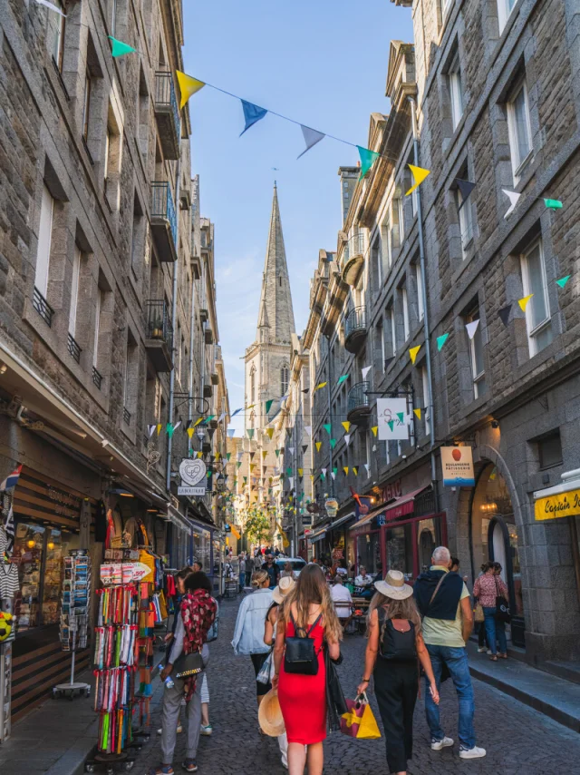 Grand Rue Intra Muros Saint Malo Thibault Poriel 5145 1200px